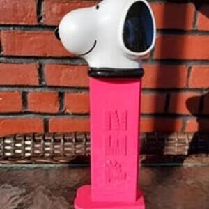 XL Snoopy Pez Dispenser Charlie Brown